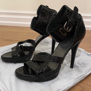 Stuart Weitzman Black Snakeskin Heels with Dust Bag, 7.5